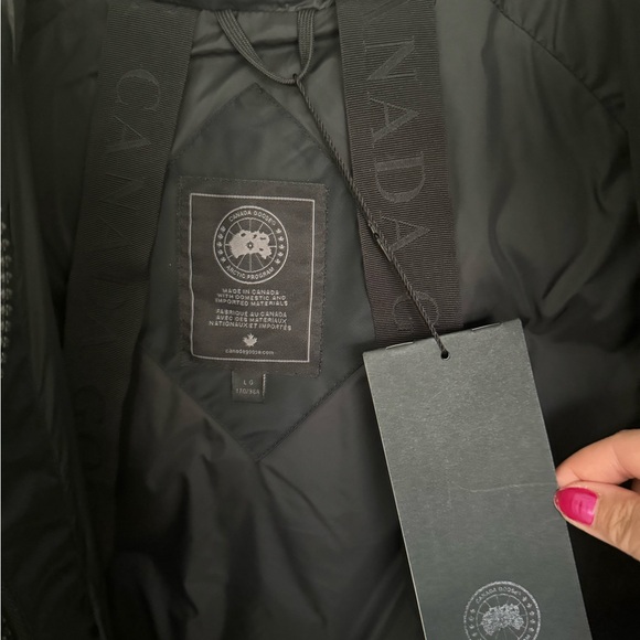 Canada Goose Everleigh Bomber jacket! - Picture 3 of 12